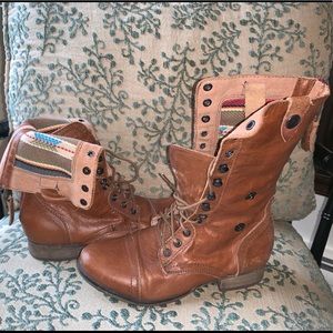 STEVE MADDEN COMBAT BOOTS 8
